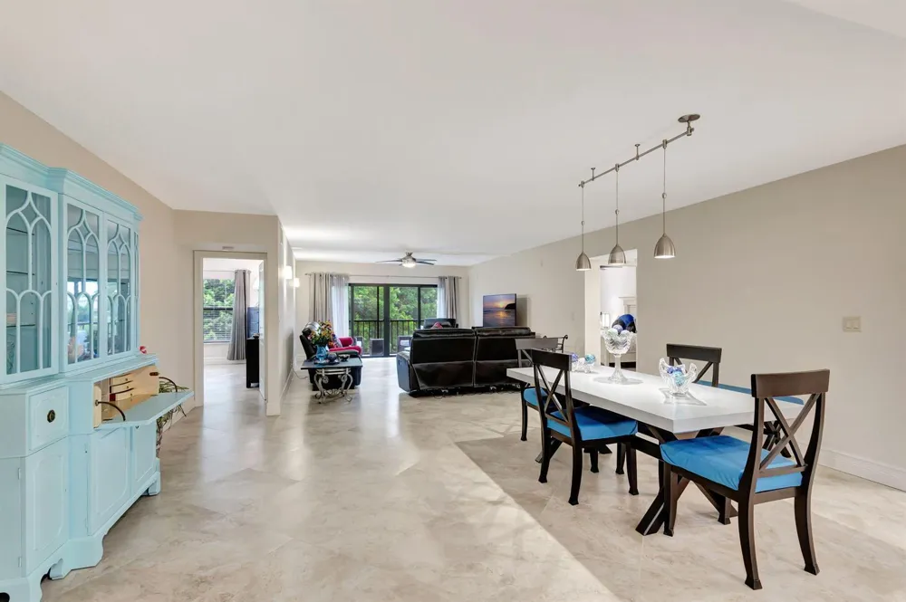 300 A1A Highway #403 O Jupiter, FL 33477