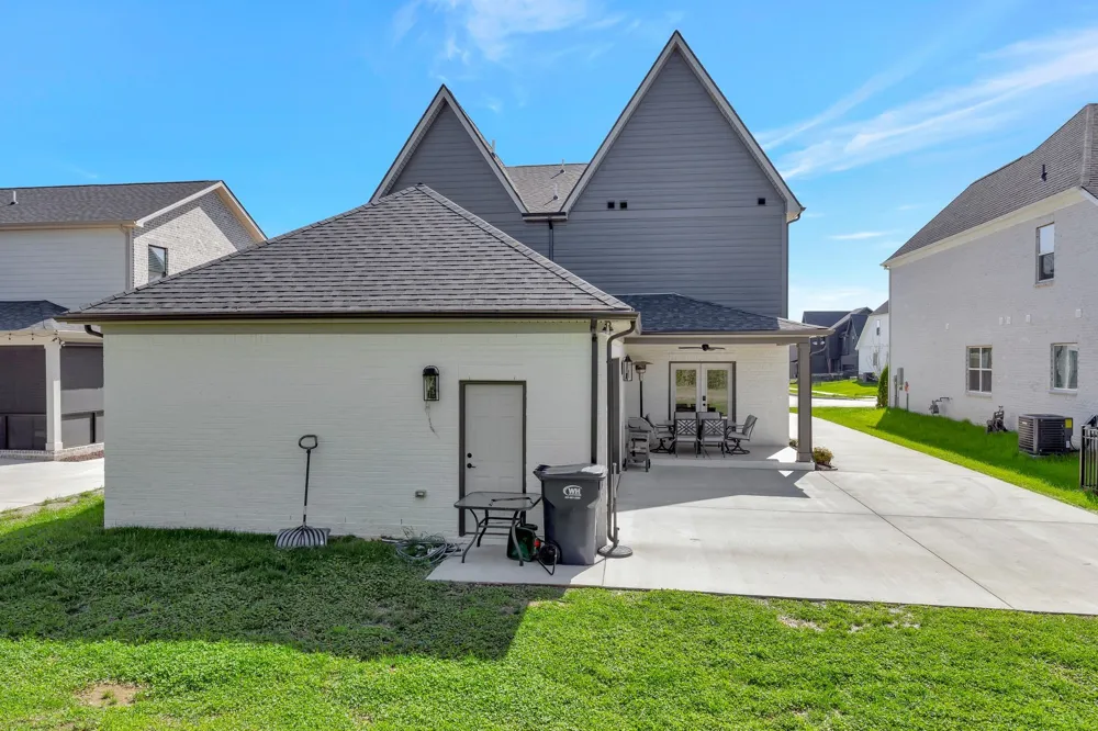 3270 Sassafras Ln Thompsons Station, TN 37179