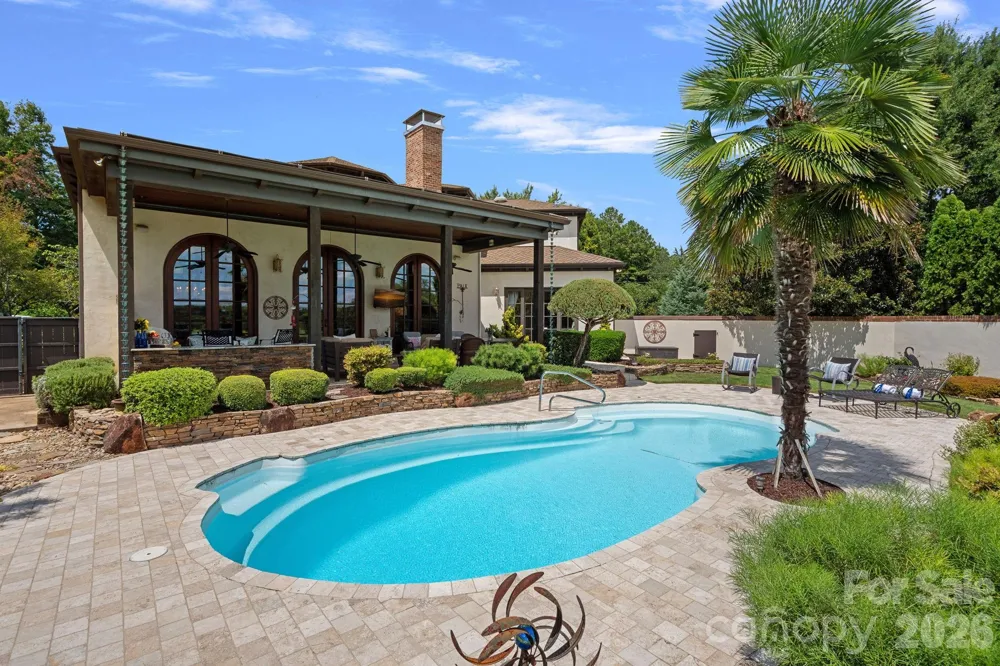 1807 Charden Road Davidson, NC 28036
