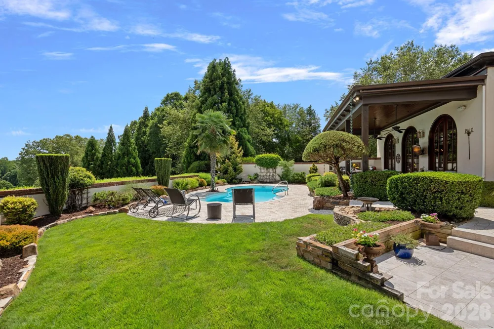 1807 Charden Road Davidson, NC 28036