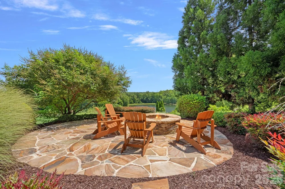 1807 Charden Road Davidson, NC 28036