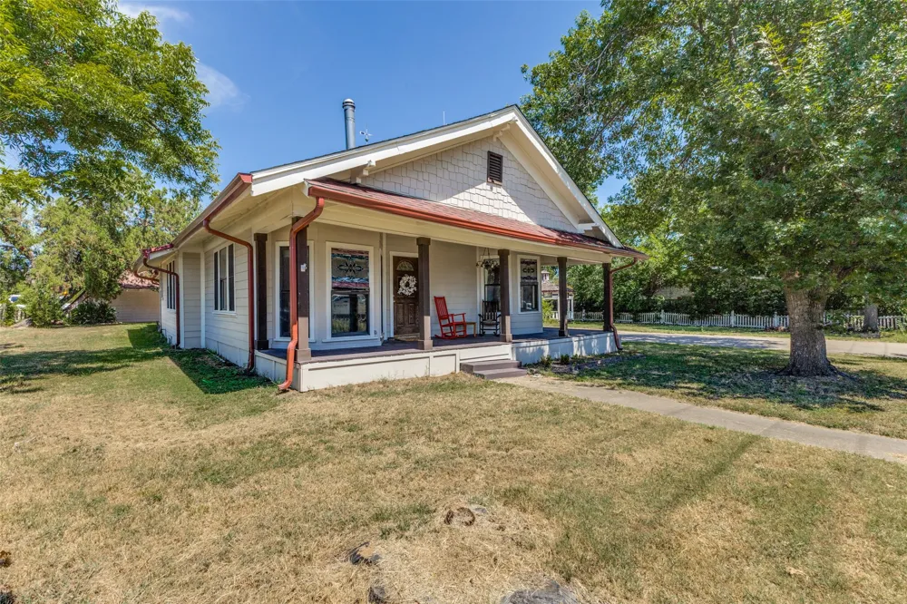 401 S 4th Street Crandall, TX 75114