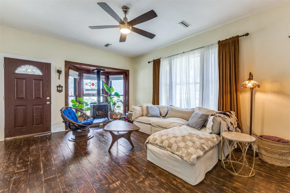 401 S 4th Street Crandall, TX 75114