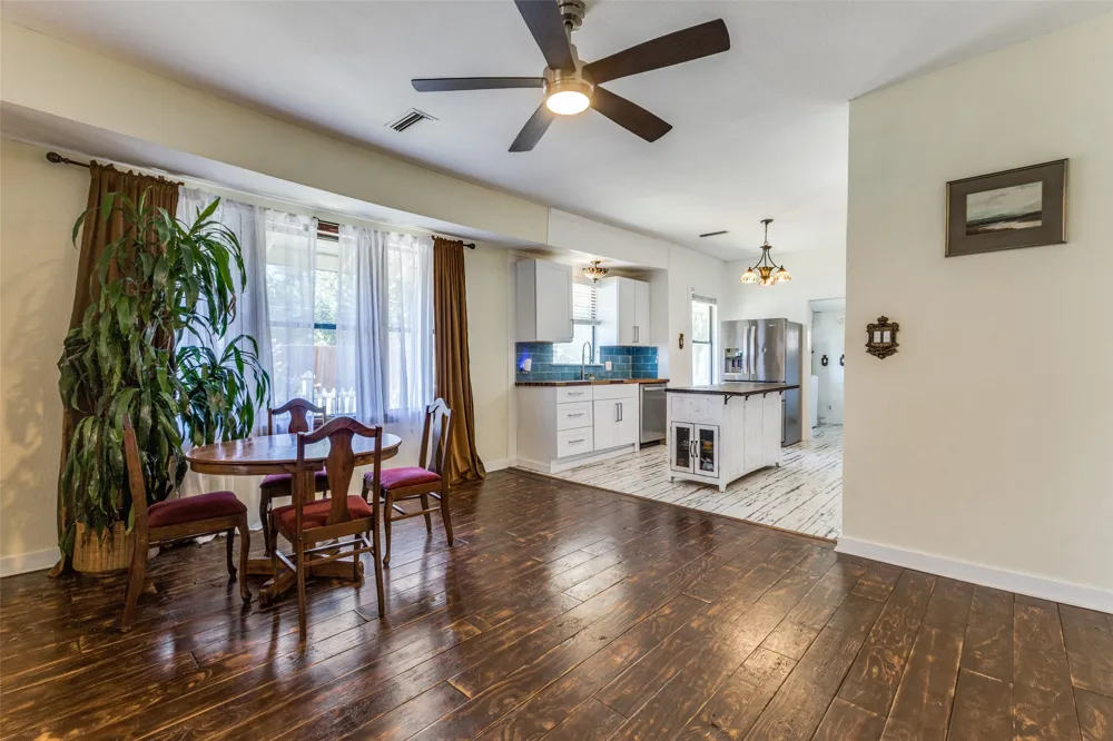 401 S 4th Street Crandall, TX 75114