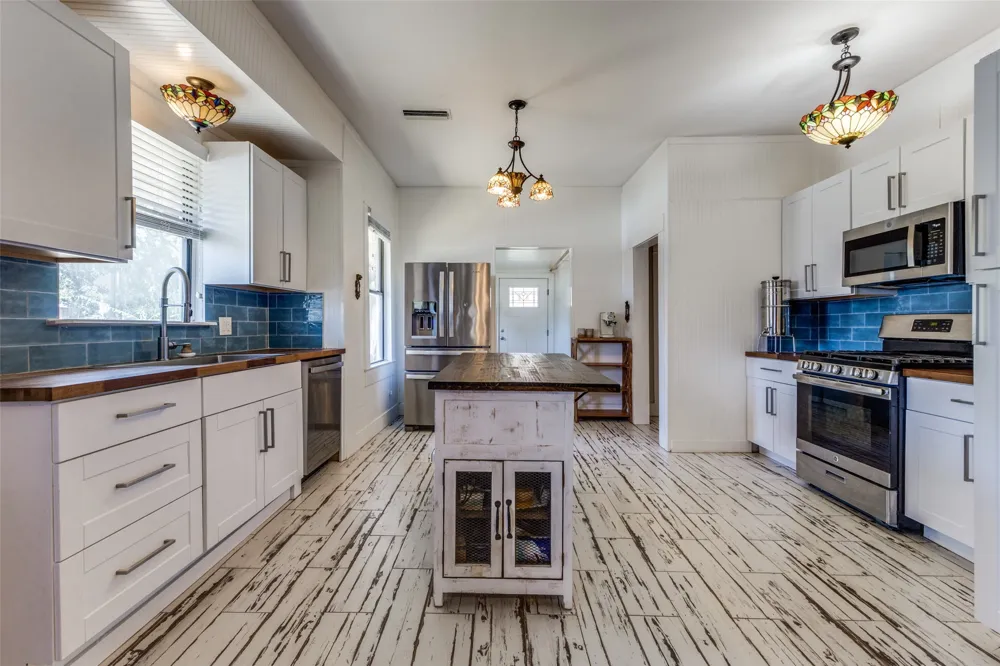 401 S 4th Street Crandall, TX 75114