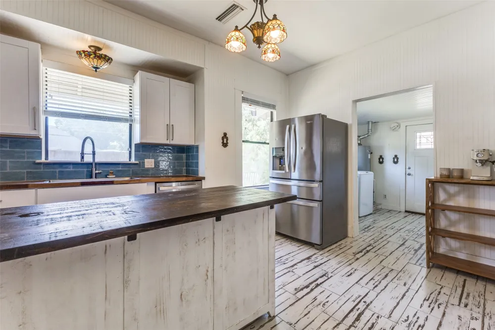 401 S 4th Street Crandall, TX 75114