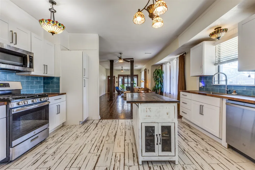 401 S 4th Street Crandall, TX 75114