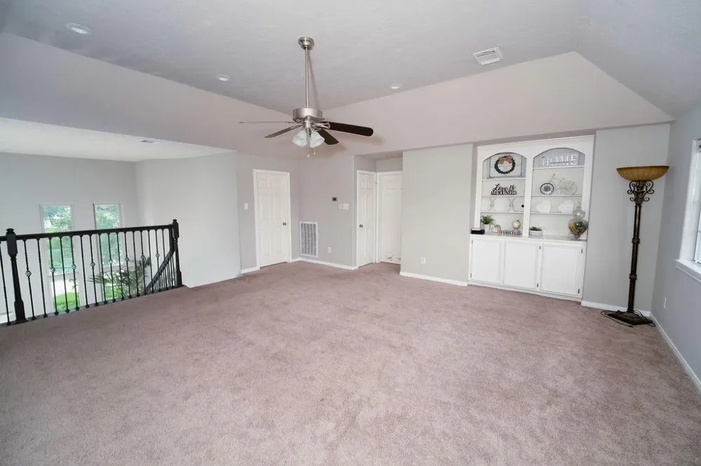 2006 Pebble Lane Friendswood, TX 77546