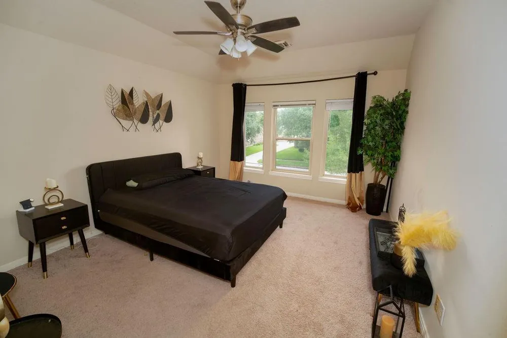 2006 Pebble Lane Friendswood, TX 77546