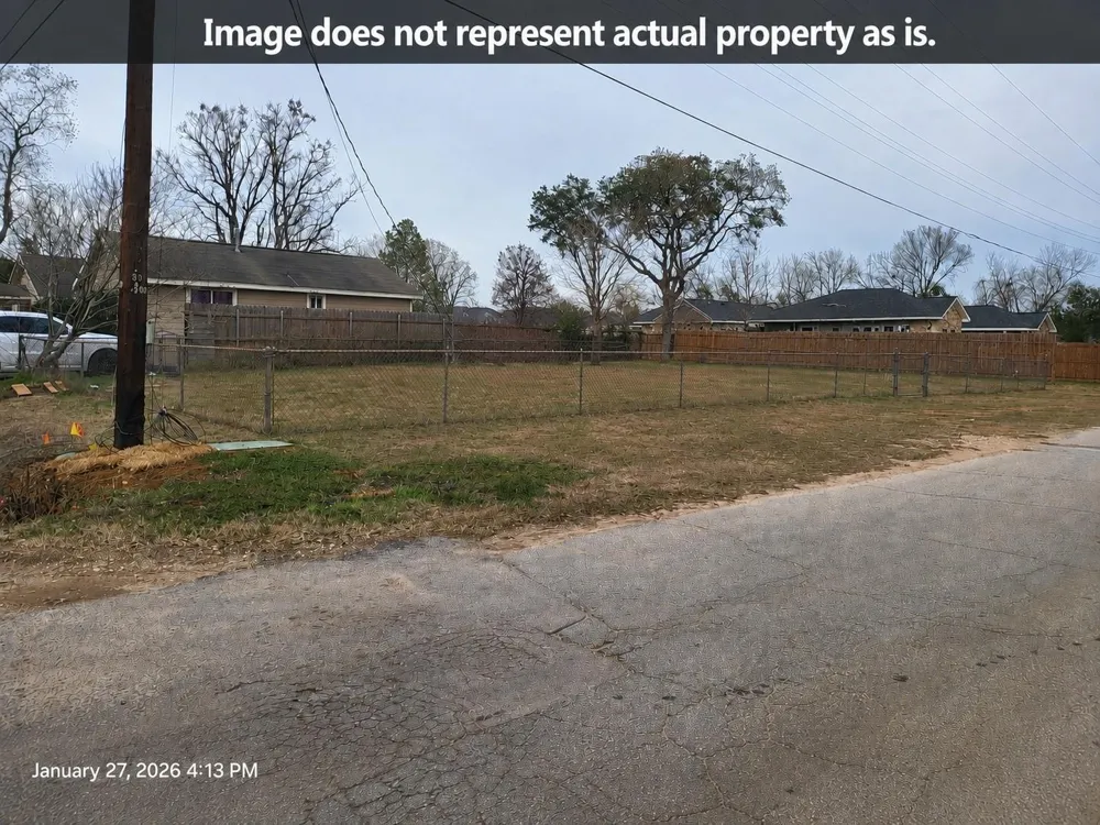 206 1st Street Willis, TX 77378