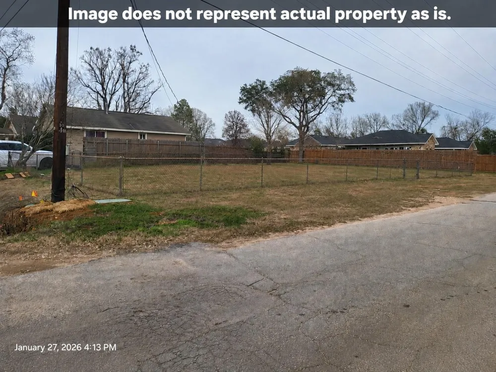 206 1st Street Willis, TX 77378