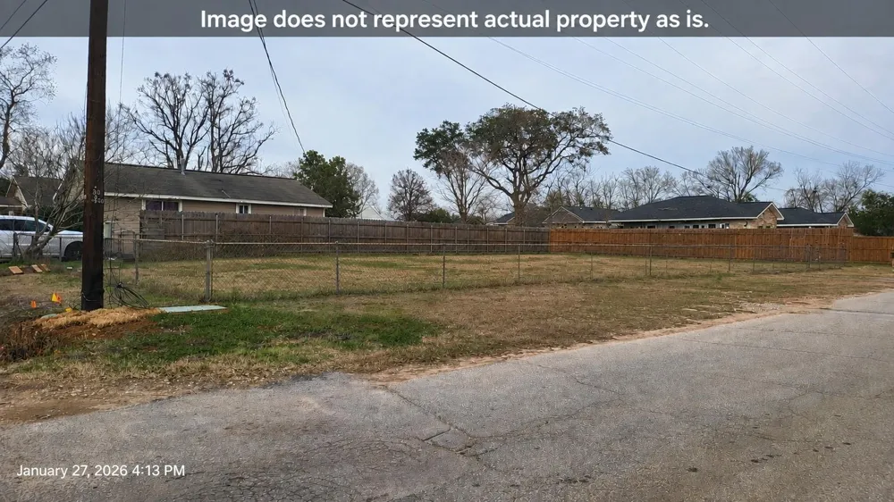 206 1st Street Willis, TX 77378