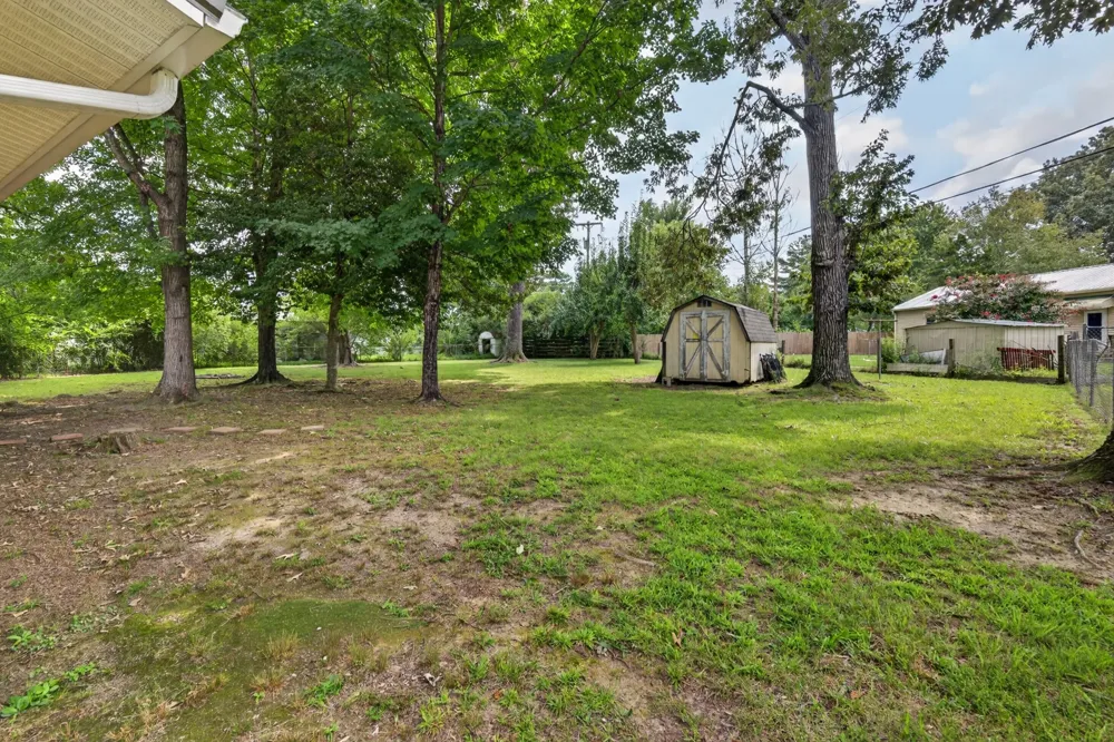 907 Woodland Ct Manchester, TN 37355