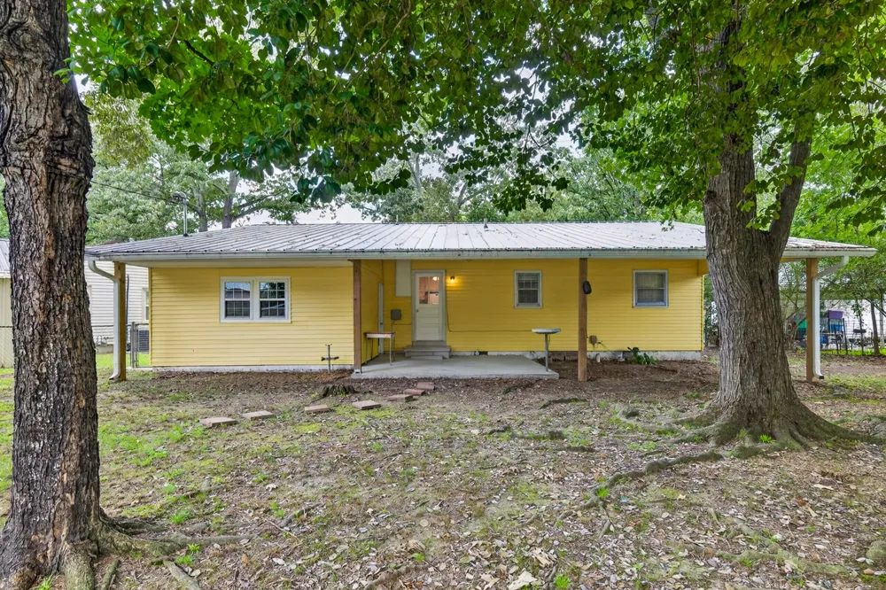 907 Woodland Ct Manchester, TN 37355