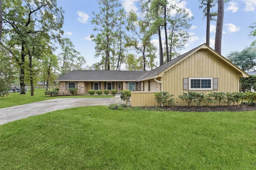 714 Golden Bear Lane Kingwood, TX 77339
