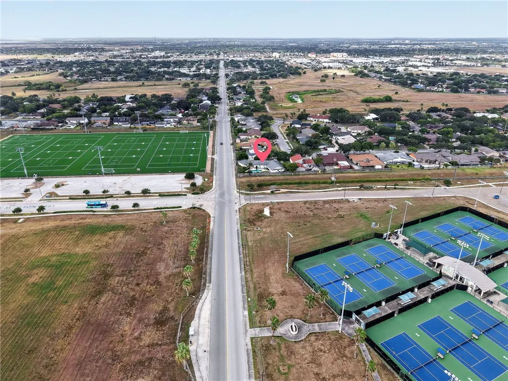 6818 Sahara Drive Corpus Christi, TX 78412