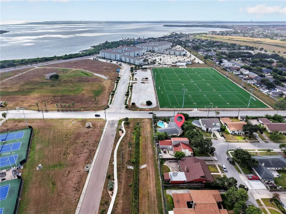 6818 Sahara Drive Corpus Christi, TX 78412