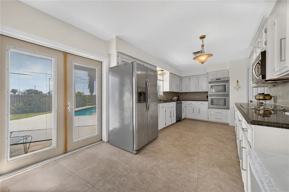 6818 Sahara Drive Corpus Christi, TX 78412