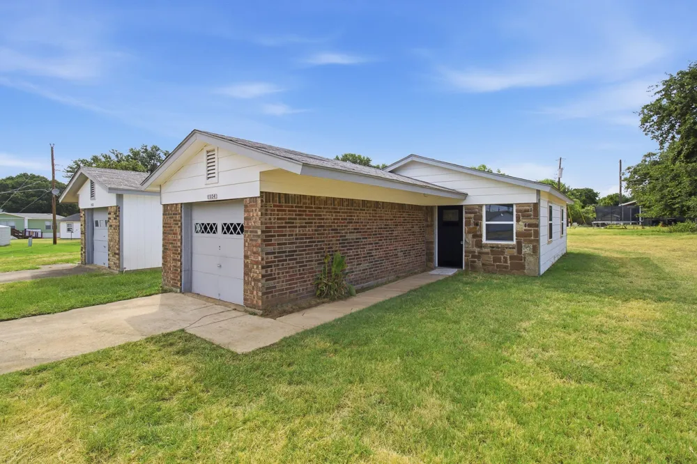 1504 Coral Cut Off Pelican Bay, TX 76020