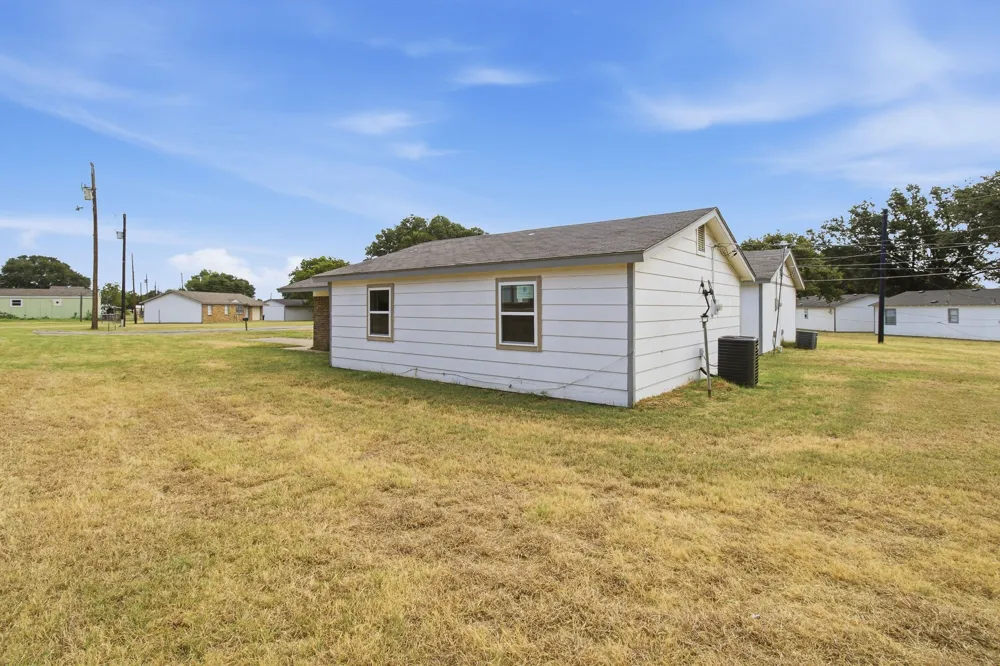 1504 Coral Cut Off Pelican Bay, TX 76020