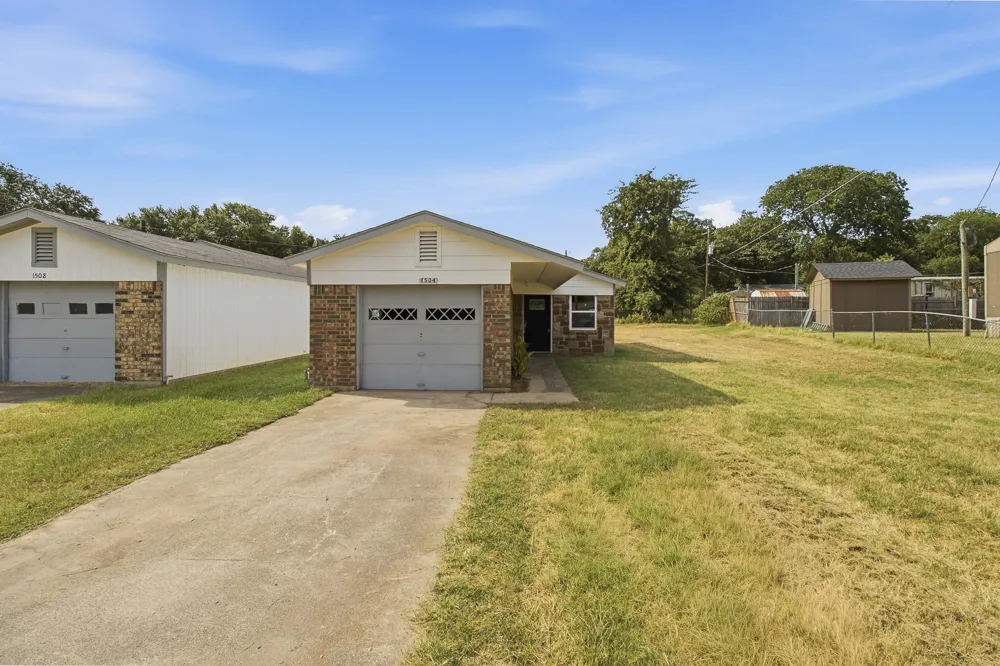 1504 Coral Cut Off Pelican Bay, TX 76020