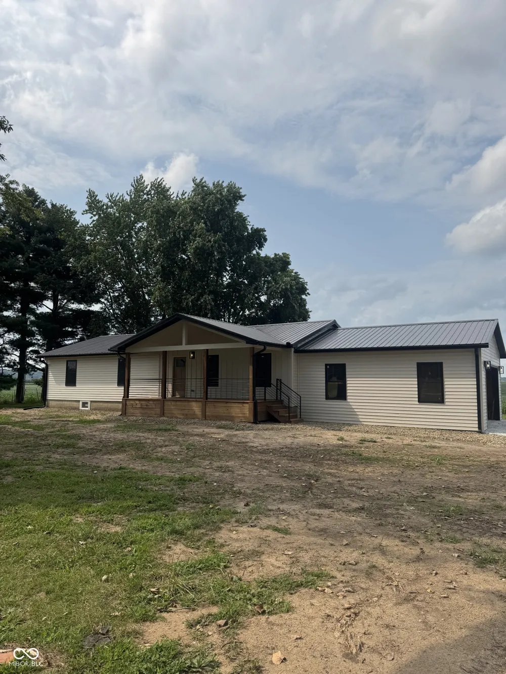 3218 W 260 N ROAD Covington, IN 47932