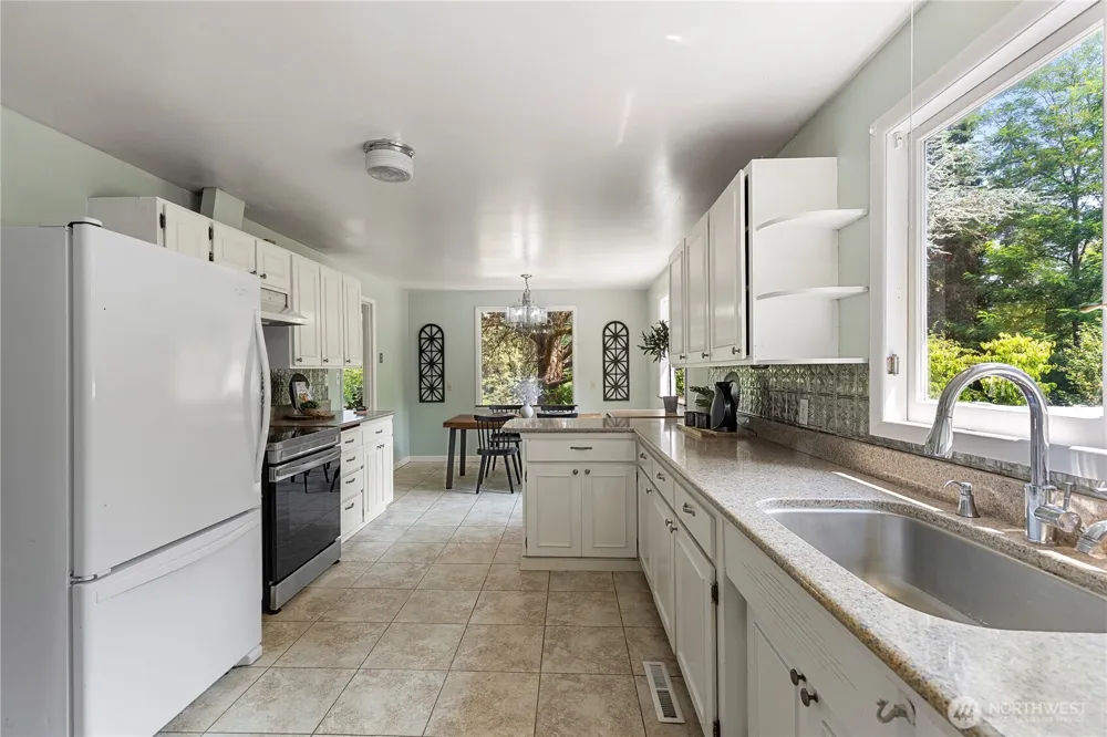 20509 State Highway 305 NE Poulsbo, WA 98370