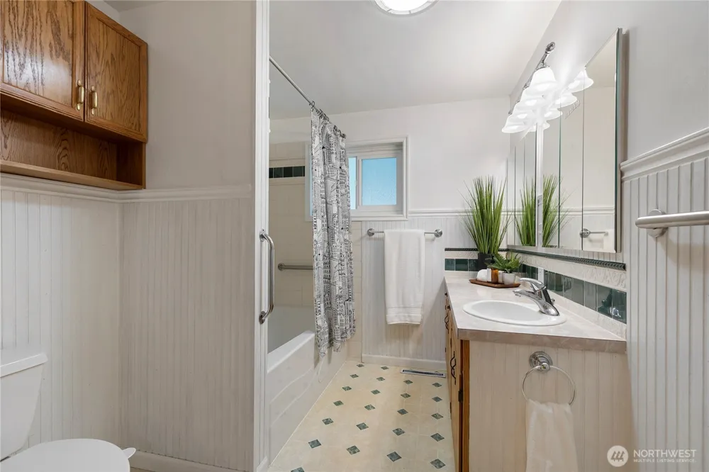 20509 State Highway 305 NE Poulsbo, WA 98370