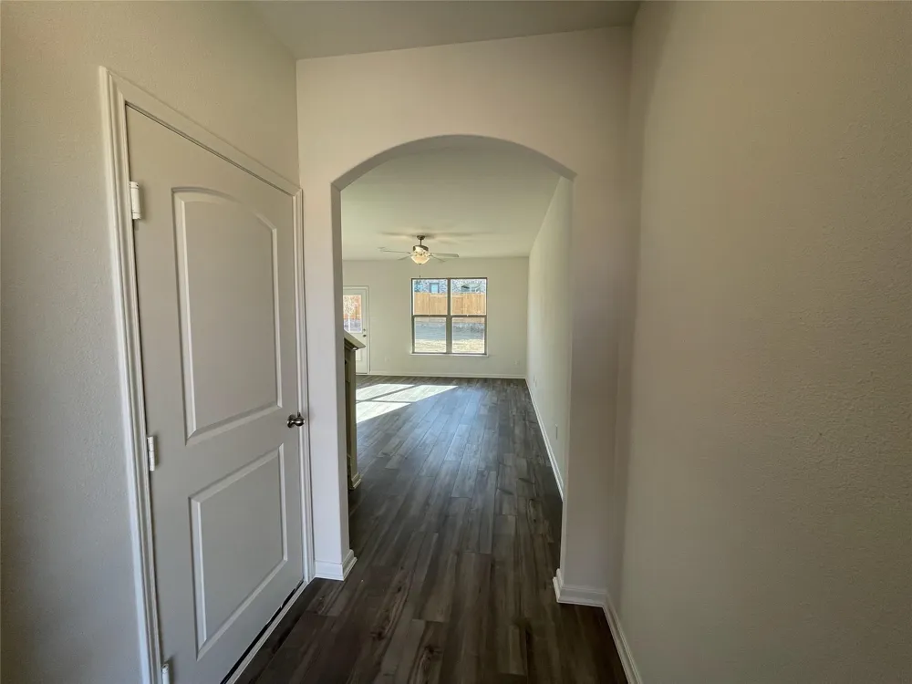 2103 Hialeah Drive Seagoville, TX 75159
