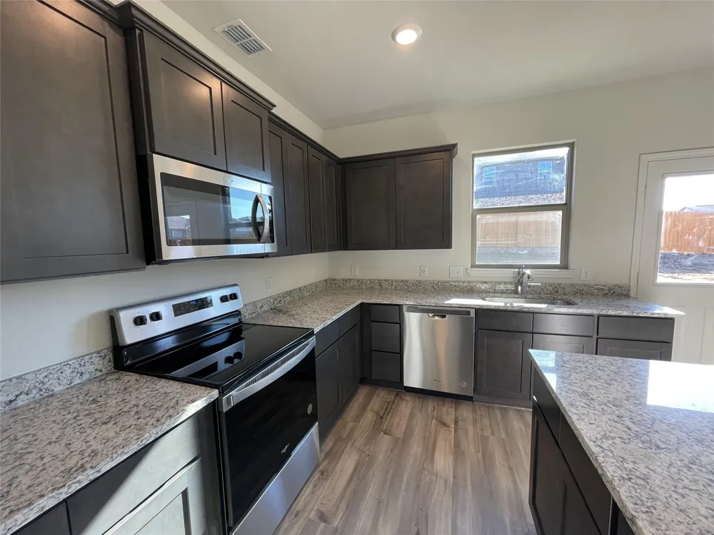 2103 Hialeah Drive Seagoville, TX 75159