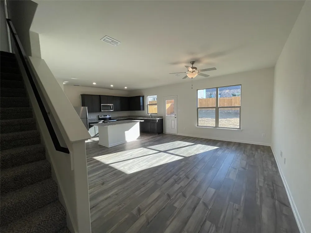 2103 Hialeah Drive Seagoville, TX 75159