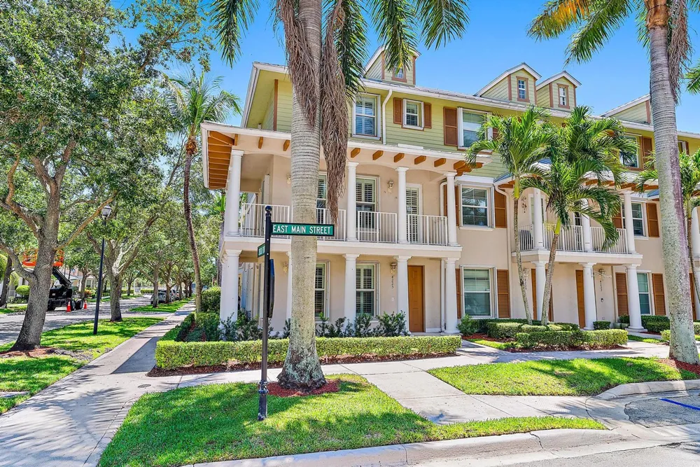4225 E Main Street Jupiter, FL 33458