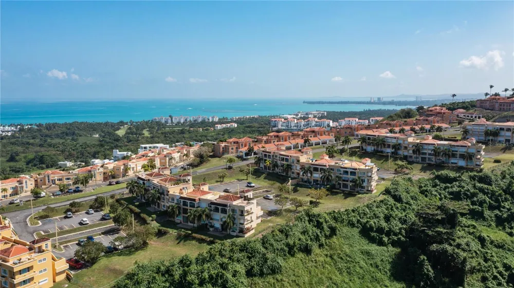1 COSTA DORADA #B303 Rio Grande, PR 00745