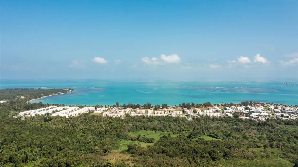 1 COSTA DORADA #B303 Rio Grande, PR 00745