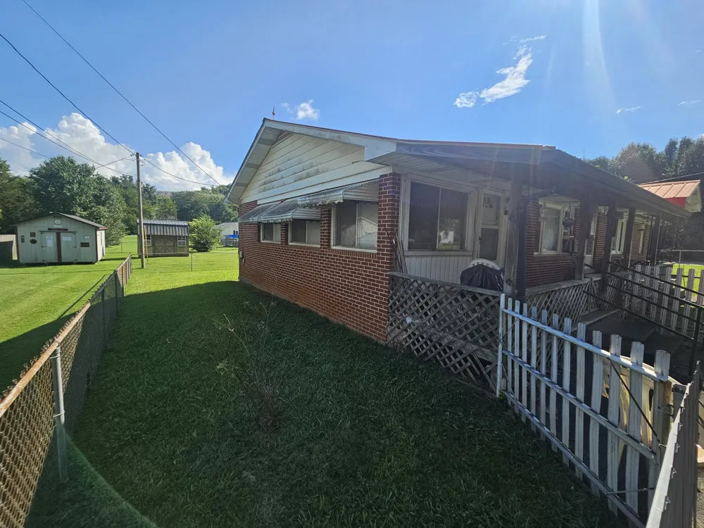 299 Mountain St Doyle, TN 38559