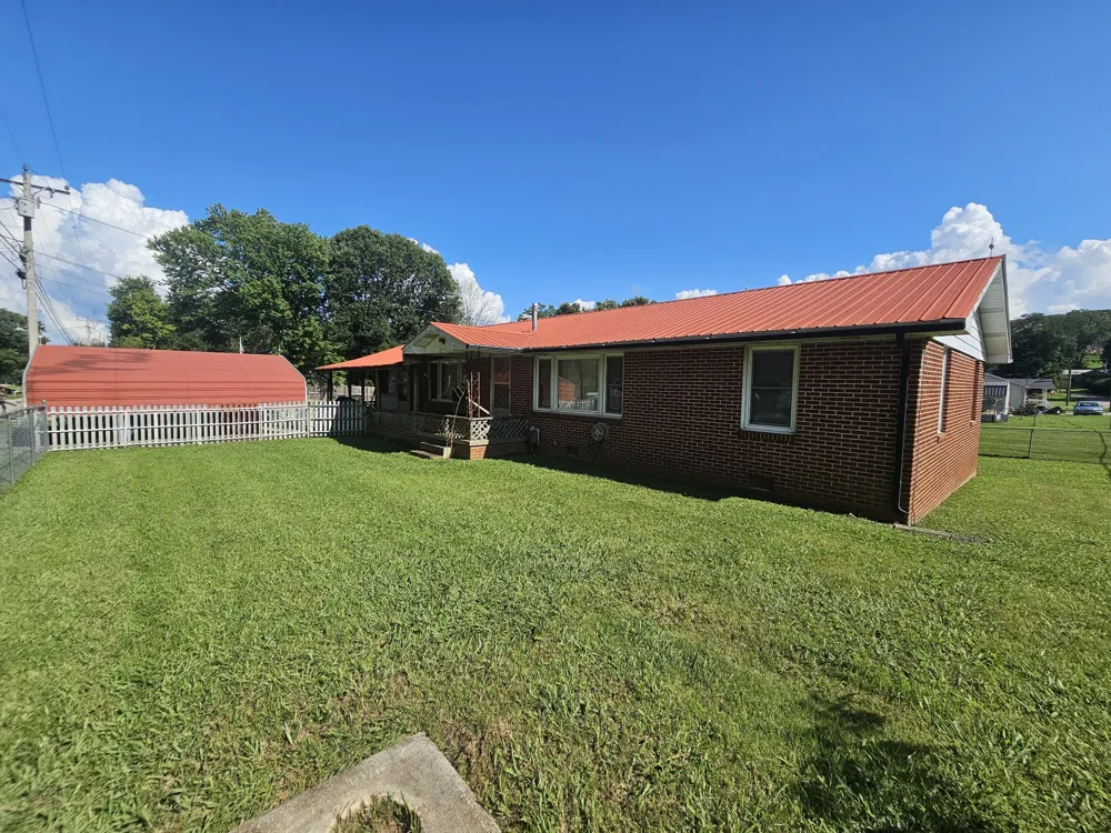 299 Mountain St Doyle, TN 38559