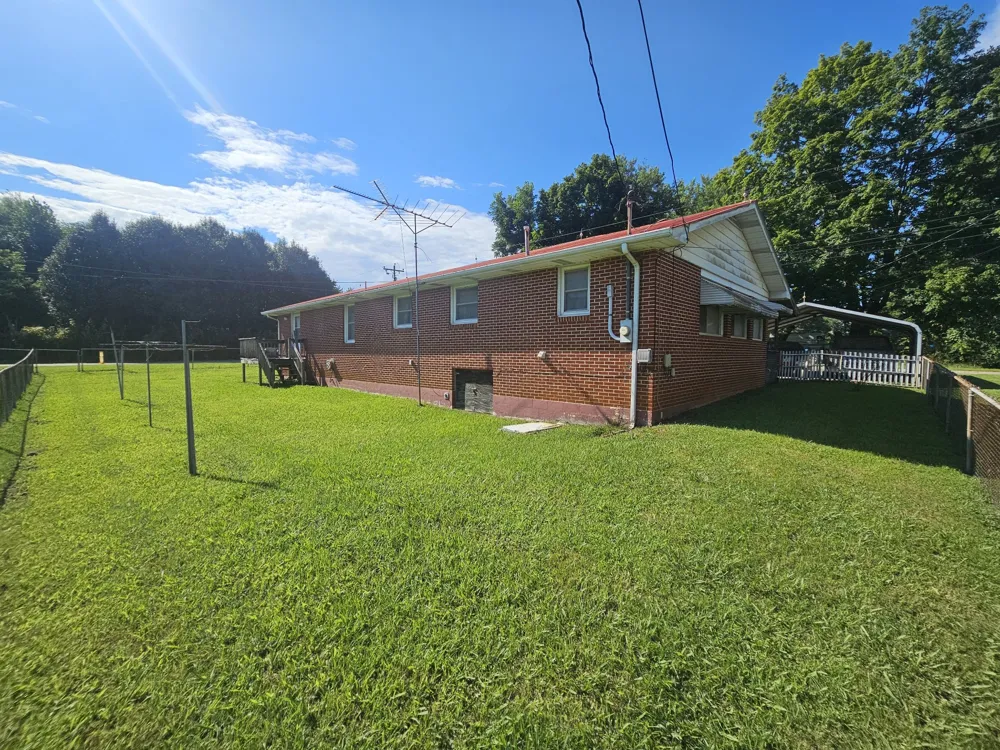 299 Mountain St Doyle, TN 38559