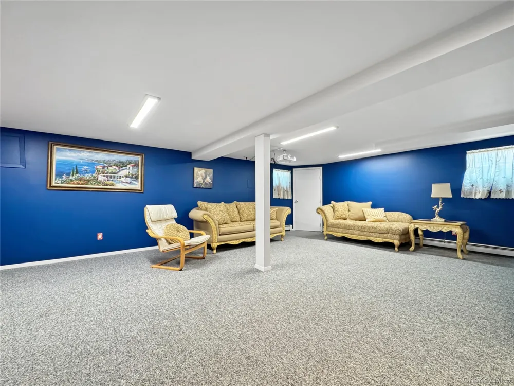 2810 Charles Road Wantagh, NY 11793