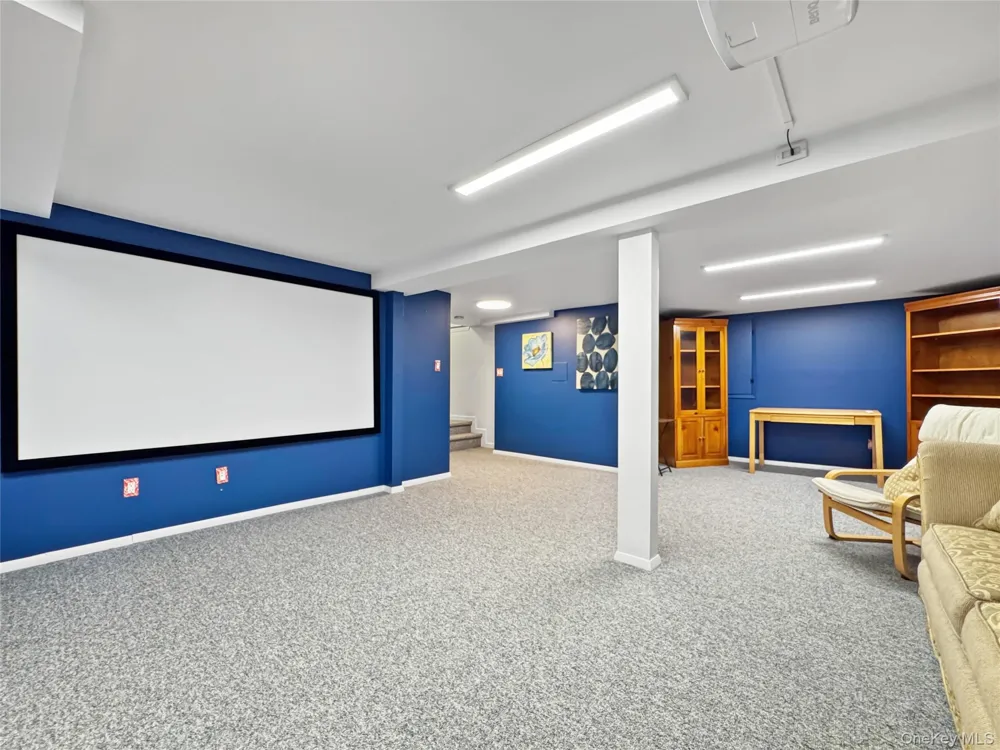 2810 Charles Road Wantagh, NY 11793