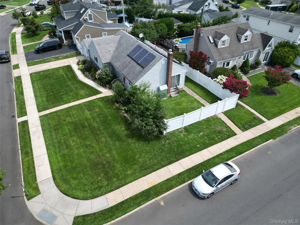 2810 Charles Road Wantagh, NY 11793