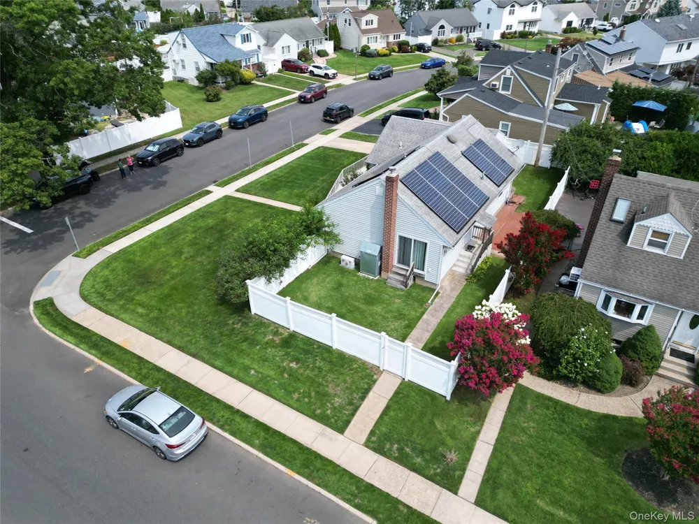 2810 Charles Road Wantagh, NY 11793