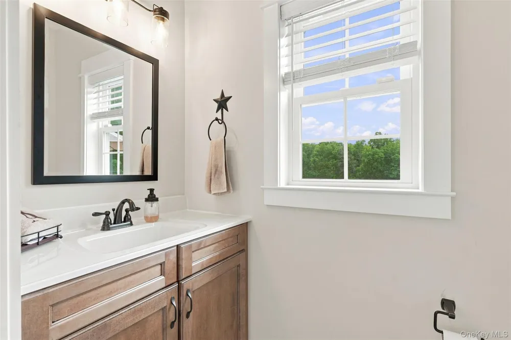 158 Reiss Road Middletown, NY 10940