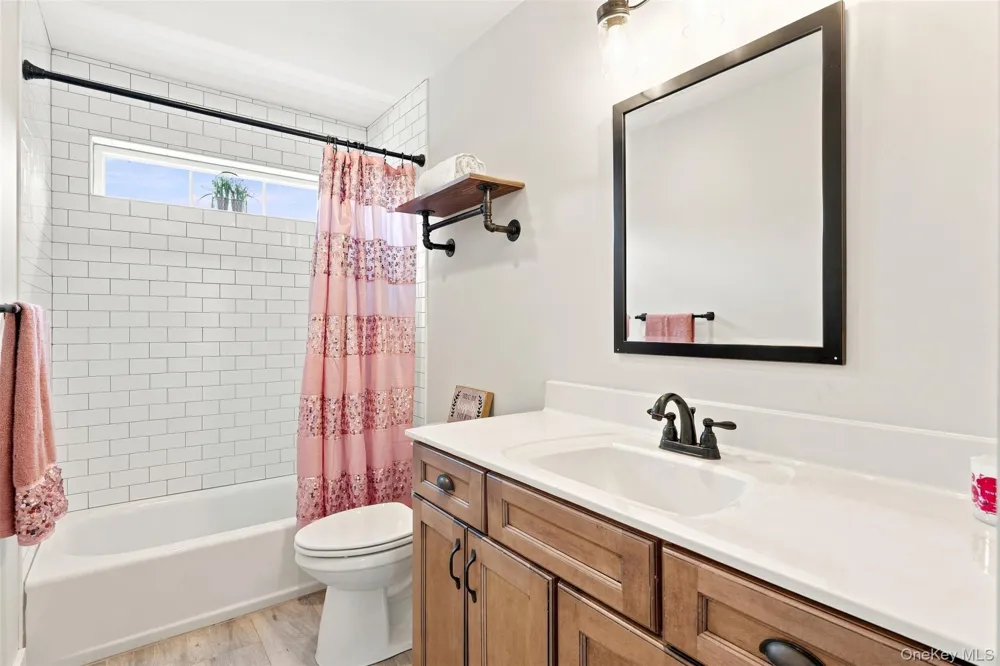 158 Reiss Road Middletown, NY 10940