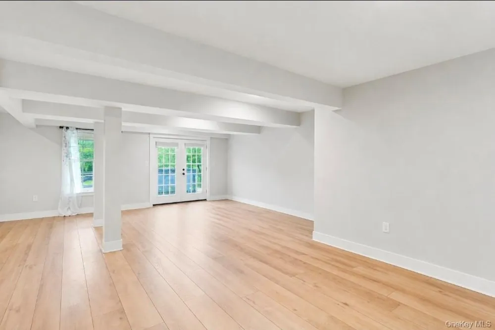 158 Reiss Road Middletown, NY 10940