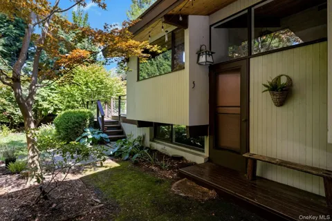 5 Howe Street