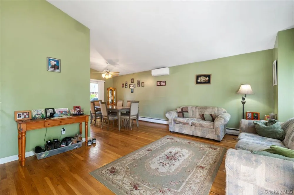 369 Central Avenue Deer Park, NY 11729