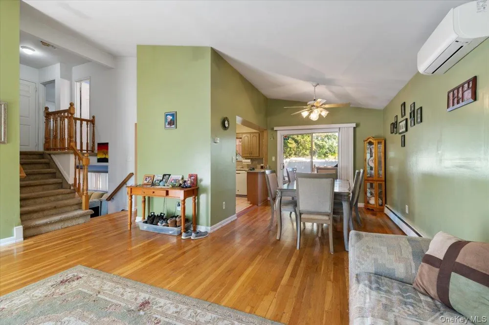 369 Central Avenue Deer Park, NY 11729