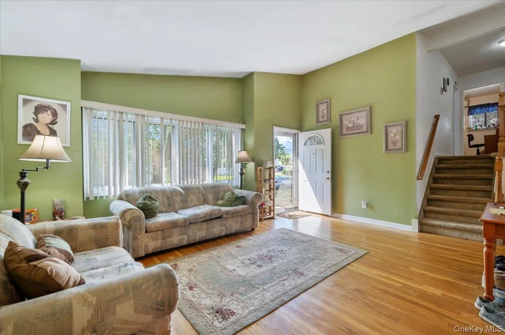 369 Central Avenue Deer Park, NY 11729