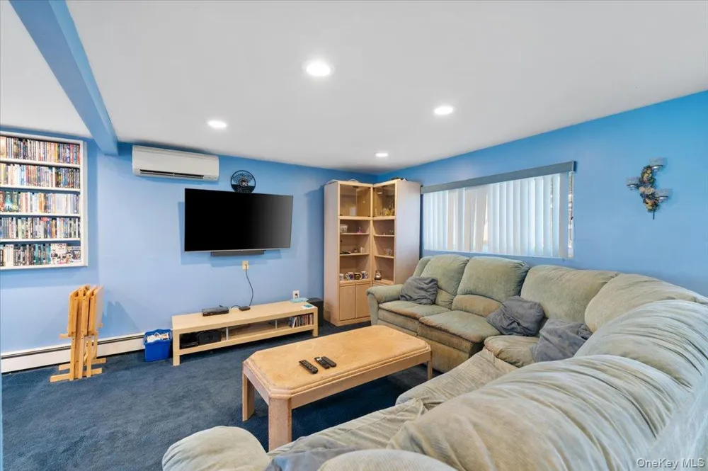 369 Central Avenue Deer Park, NY 11729