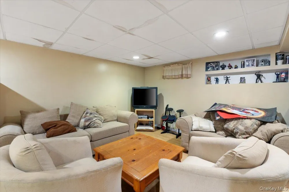 369 Central Avenue Deer Park, NY 11729